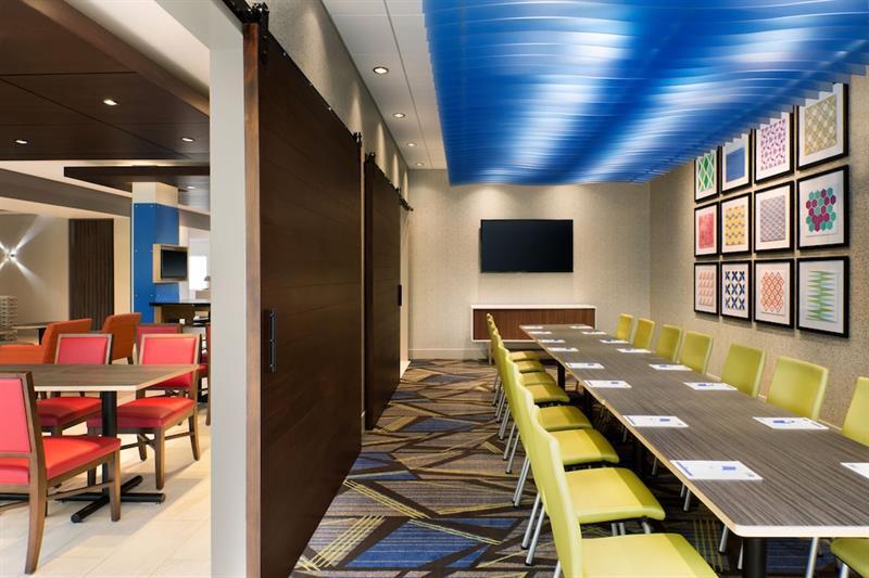 Holiday Inn Express & Suites - Painesville - Concord By Ihg Экстерьер фото