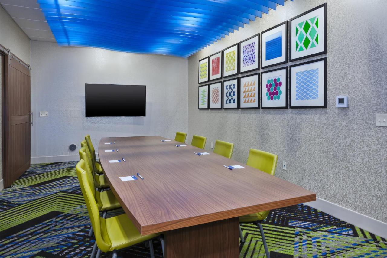 Holiday Inn Express & Suites - Painesville - Concord By Ihg Экстерьер фото