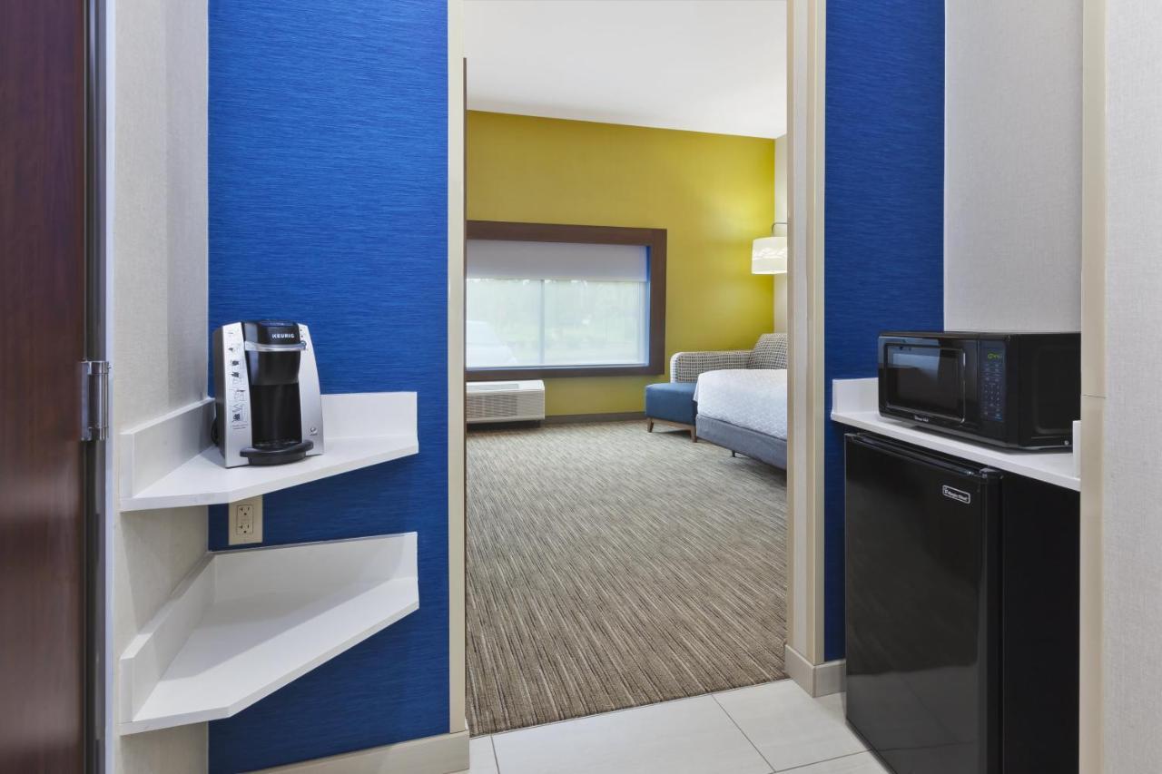 Holiday Inn Express & Suites - Painesville - Concord By Ihg Экстерьер фото