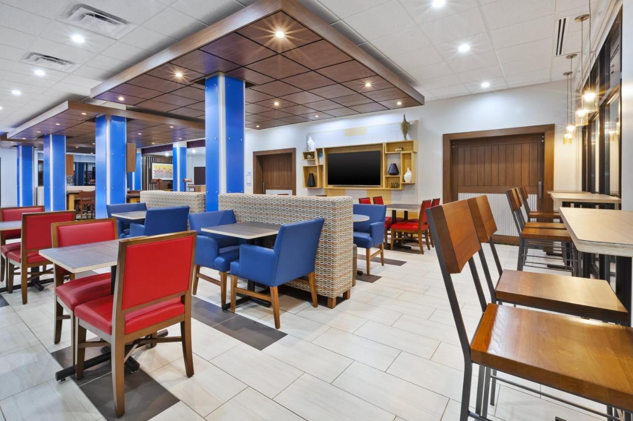 Holiday Inn Express & Suites - Painesville - Concord By Ihg Экстерьер фото