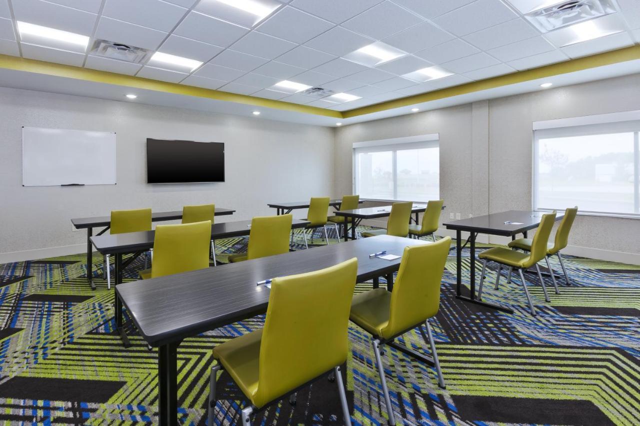 Holiday Inn Express & Suites - Painesville - Concord By Ihg Экстерьер фото