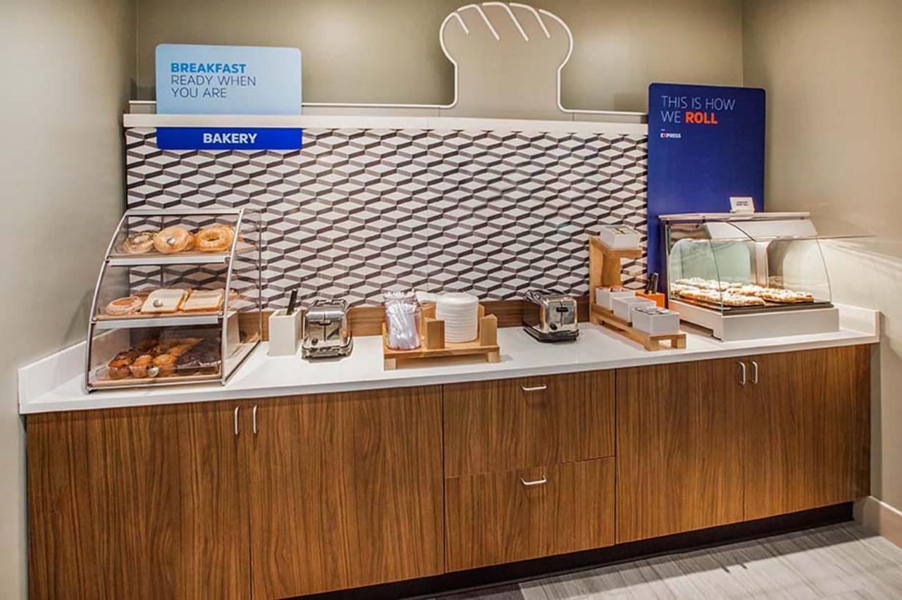 Holiday Inn Express & Suites - Painesville - Concord By Ihg Экстерьер фото