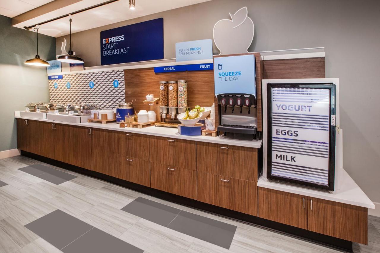 Holiday Inn Express & Suites - Painesville - Concord By Ihg Экстерьер фото